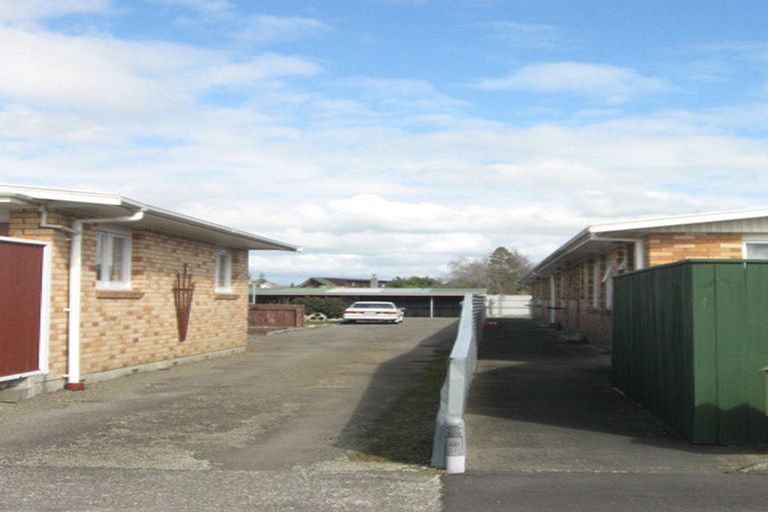 Photo of property in 2/84 Linton Street, West End, Palmerston North, 4410