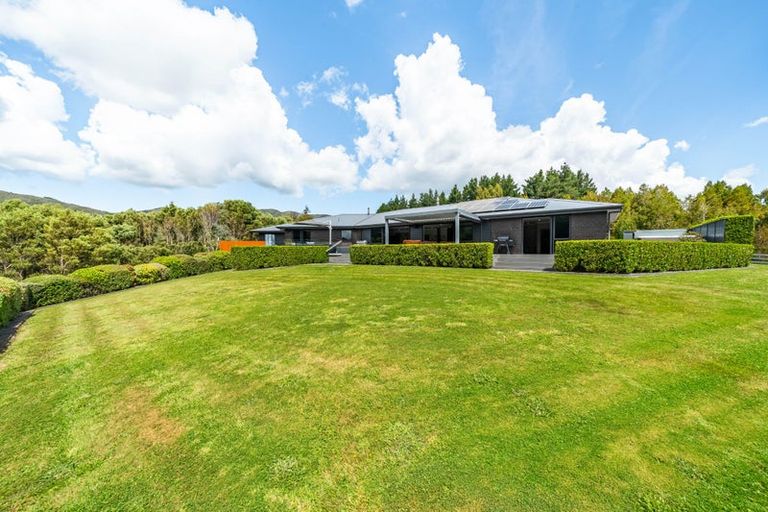 Photo of property in 227 Marchant Road, Kaitoke, Upper Hutt, 5018