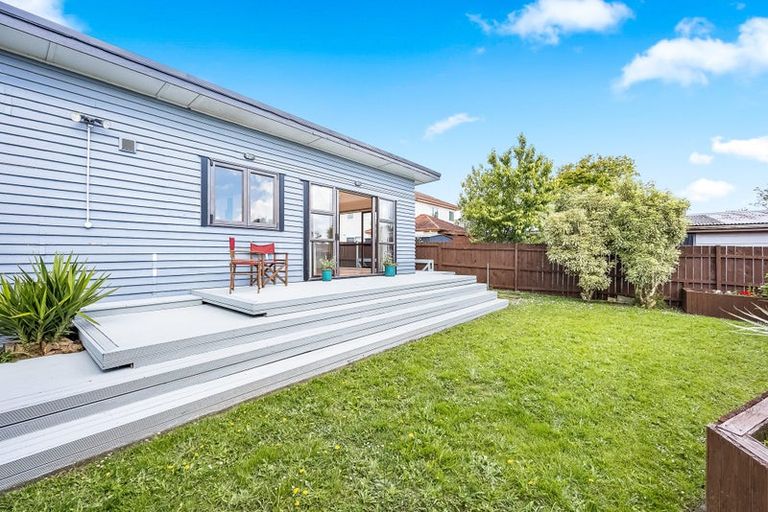 Photo of property in 37a Border Road, Henderson, Auckland, 0612