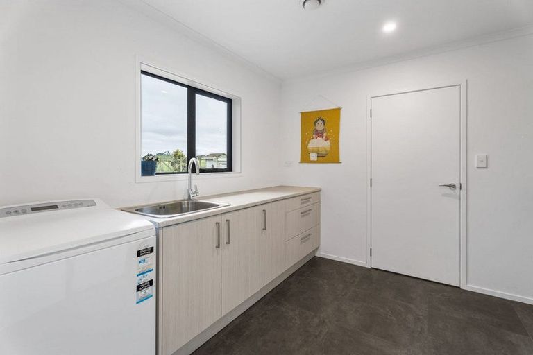 Photo of property in 130 Hurworth Road, Hurworth, New Plymouth, 4371