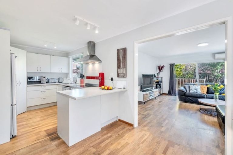 Photo of property in 1/7 Sunburst Lane, Torbay, Auckland, 0630