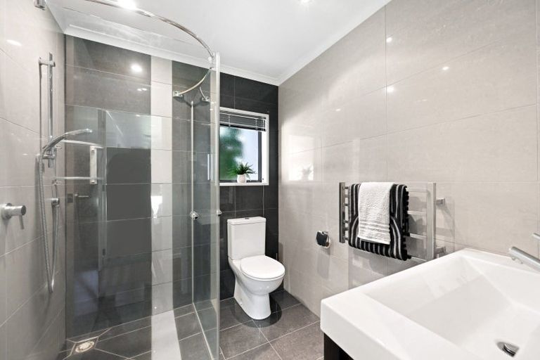 Photo of property in 16 Hampshire Court, Flagstaff, Hamilton, 3210