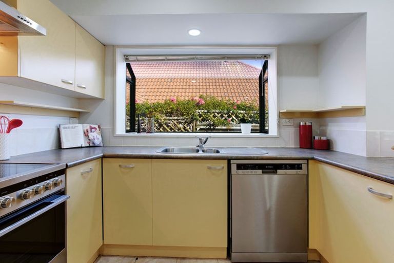 Photo of property in 15 Stratford Road, Manurewa, Auckland, 2105