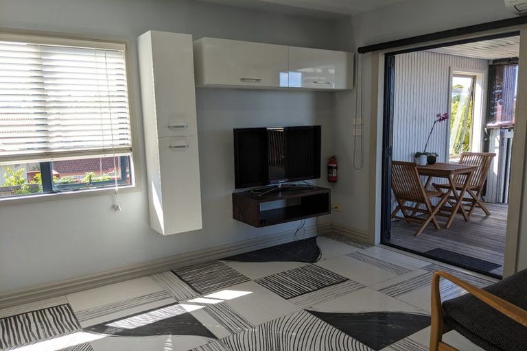 Photo of property in 19 Millstream Drive, Henderson, Auckland, 0610