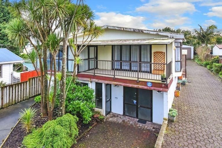 Photo of property in 17 Mcinnes Road, Weymouth, Auckland, 2103