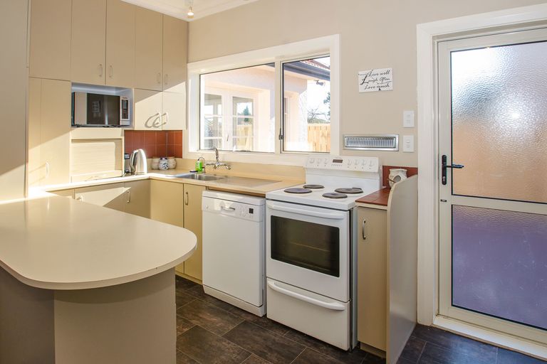 Photo of property in 36 Teignmouth Street, Abbotsford, Dunedin, 9018