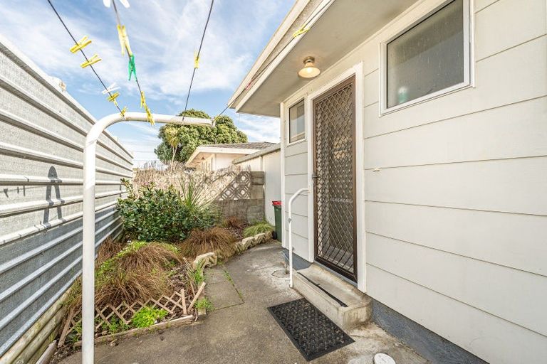 Photo of property in 2/234 Heads Road, Gonville, Whanganui, 4501