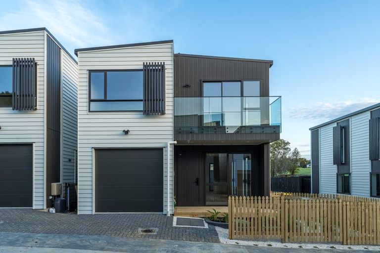 Photo of property in 28d Dellwood Avenue, Henderson, Auckland, 0612