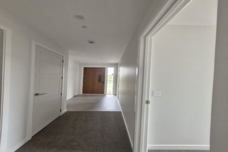 Photo of property in 20 Arohaina Avenue, Karaka, 2124