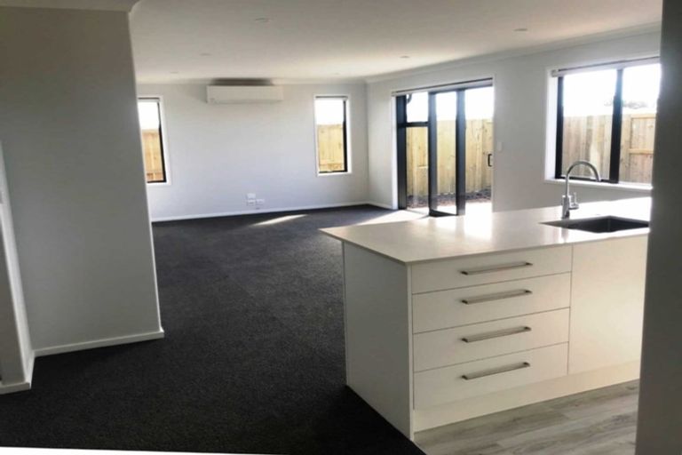 Photo of property in 4 Komata Crescent, Papamoa Beach, Papamoa, 3118