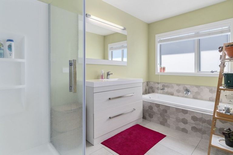 Photo of property in 33 Lynley Park Drive, Omokoroa, 3114