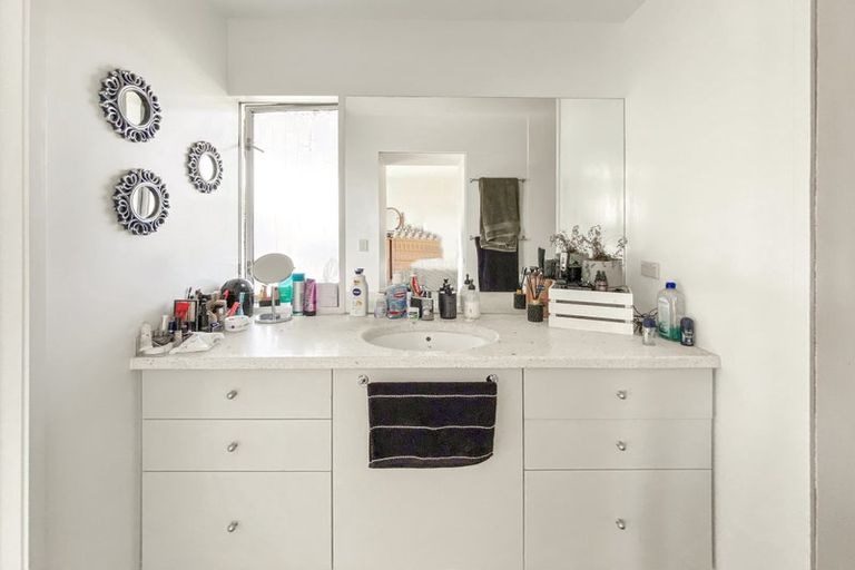 Photo of property in 70 Grays Road, Yaldhurst, Christchurch, 8042