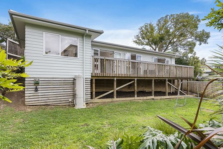 Photo of property in 2/58 Botany Road, Botany Downs, Auckland, 2010