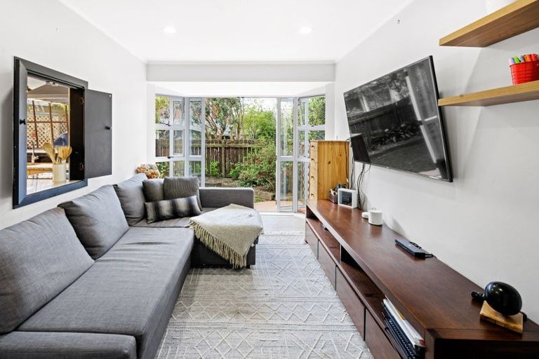 Photo of property in 123a Taylor Street, Cambridge, 3434