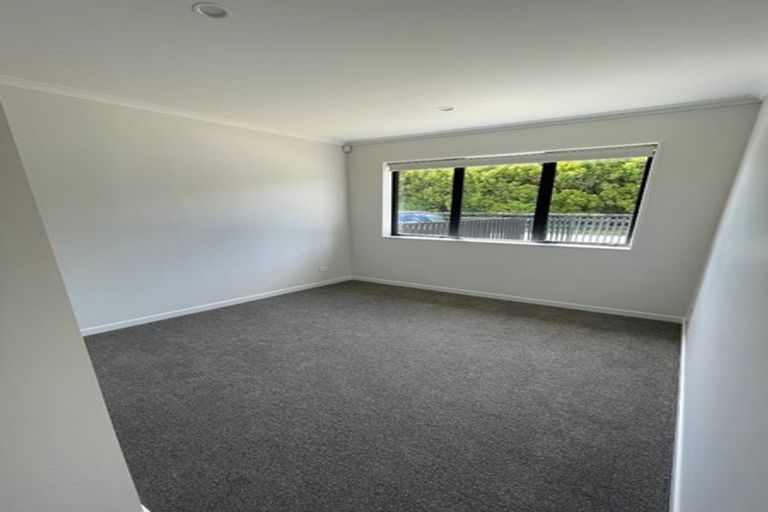 Photo of property in 54 Robert Might Road, Kumeu, 0810