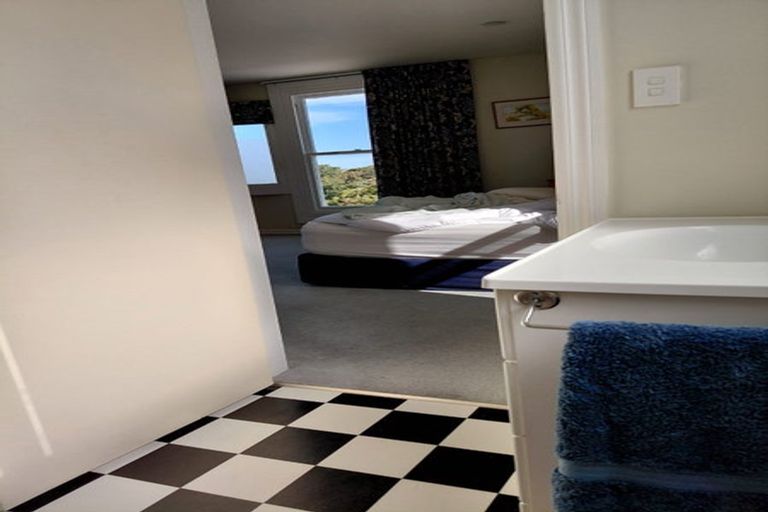 Photo of property in 28 Talavera Terrace, Kelburn, Wellington, 6012