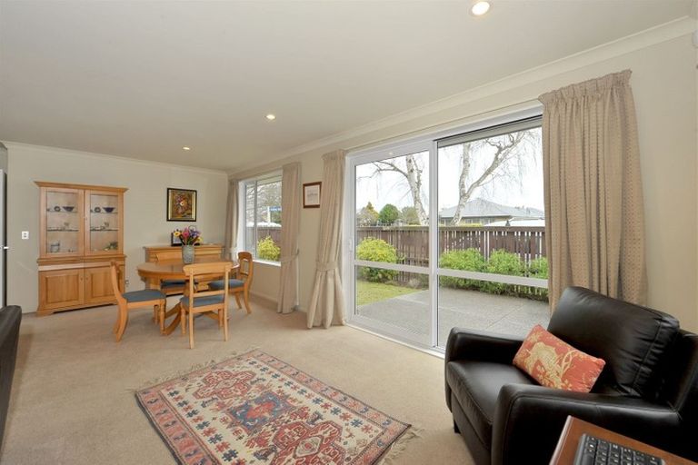 Photo of property in 2 Colina Street, Avonhead, Christchurch, 8042