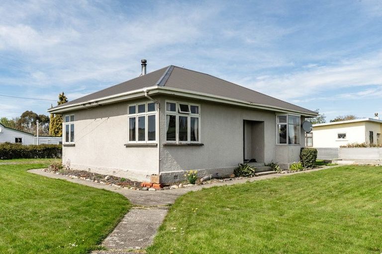 Photo of property in 9 Ossian Street, Milton, 9220