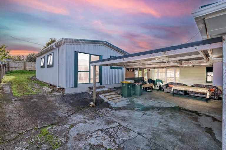 Photo of property in 92 Fisher Crescent, Otara, Auckland, 2023