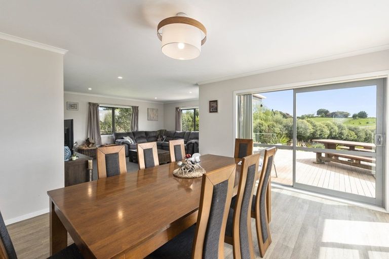 Photo of property in 53 Ohau Terraces, Ohau, Levin, 5570