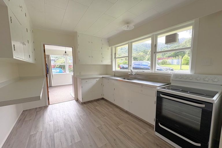 Photo of property in 56 Kamahi Street, Stokes Valley, Lower Hutt, 5019
