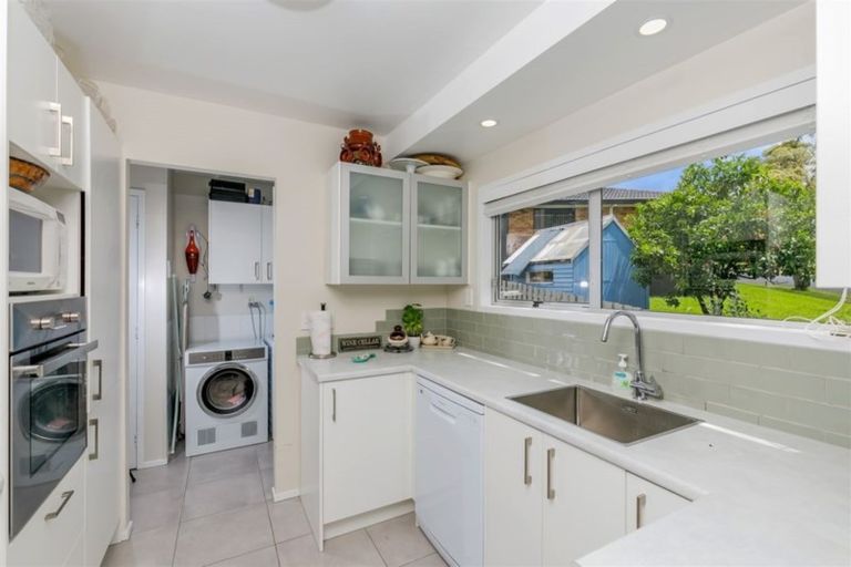 Photo of property in 1/13 Redwing Street, Browns Bay, Auckland, 0630