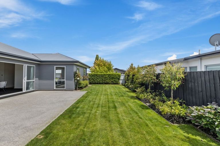 Photo of property in 118 Metehau Street, Marshland, Christchurch, 8083