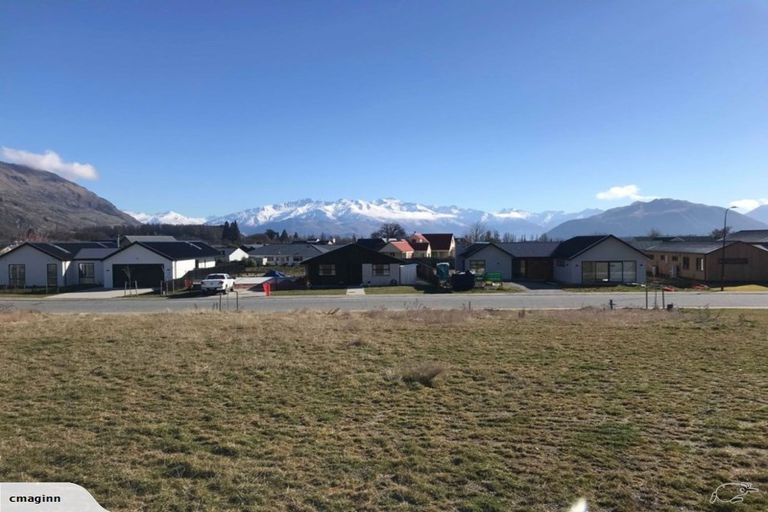 Photo of property in 5 Sapphire Spring Rise, Wanaka, 9305
