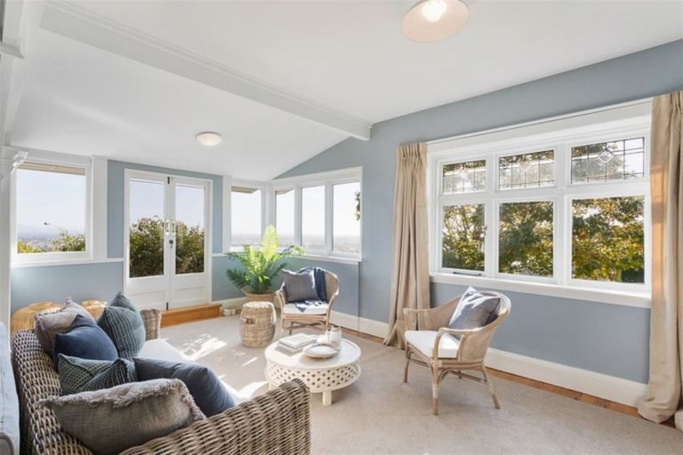 Photo of property in 148 Hackthorne Road, Cashmere, Christchurch, 8022