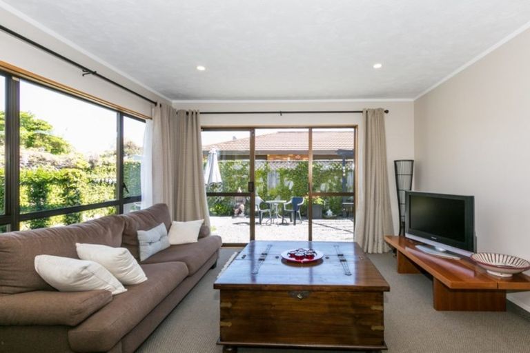 Photo of property in 53d Church Road, Taradale, Napier, 4112