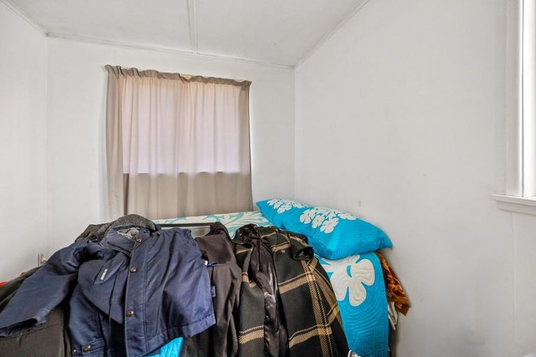 Photo of property in 50 Taylor Road, Mangere Bridge, Auckland, 2022
