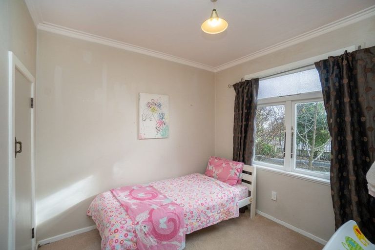 Photo of property in 11 Franklin Avenue, Hokowhitu, Palmerston North, 4410