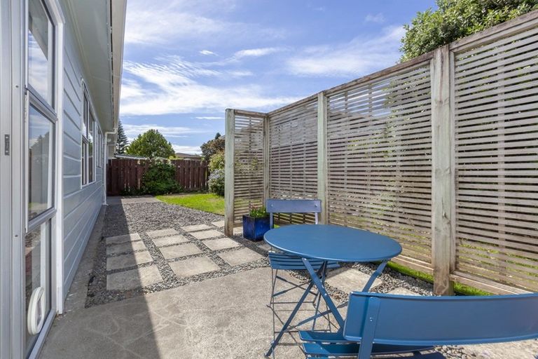Photo of property in 6a Kingswood Grove, Raumati Beach, Paraparaumu, 5032