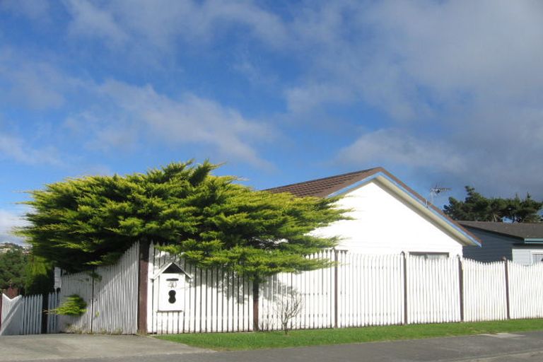 Photo of property in 40 Guadeloupe Crescent, Grenada Village, Wellington, 6037