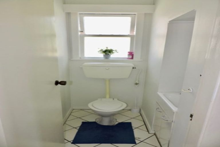 Photo of property in 5 Rumgay Street, Fairfield, Lower Hutt, 5011