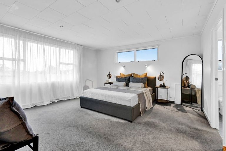 Photo of property in 93 Govett Avenue, Frankleigh Park, New Plymouth, 4310