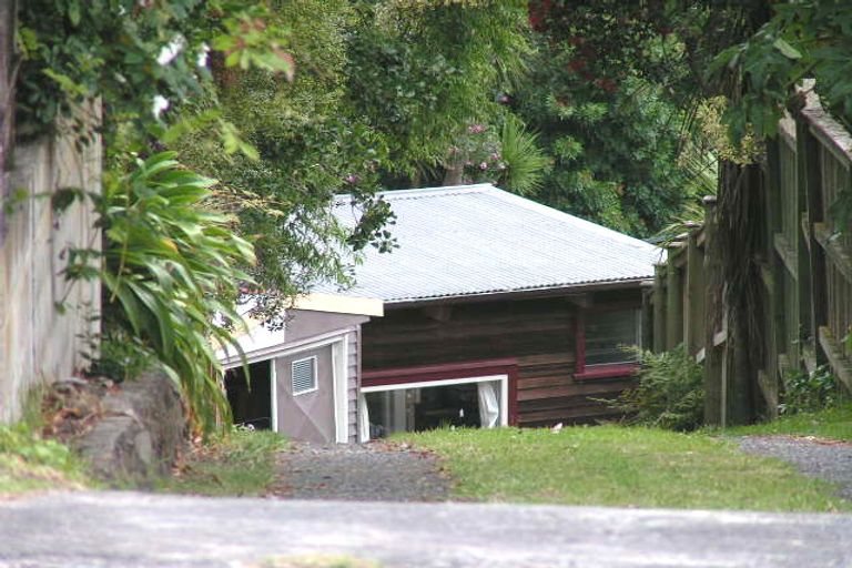 Photo of property in 13 Francis Street, Hauraki, Auckland, 0622
