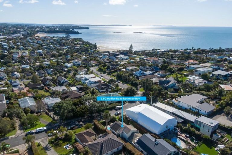 Photo of property in 1/13 Garadice Road, Rothesay Bay, Auckland, 0630