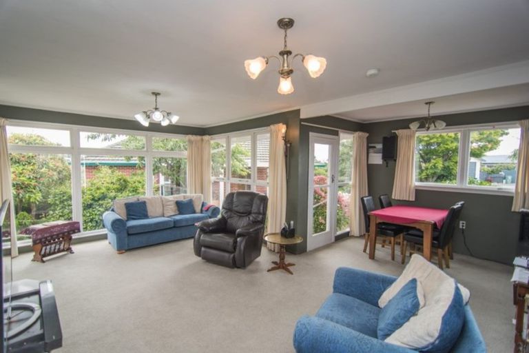 Photo of property in 228 Douglas Street, Highfield, Timaru, 7910