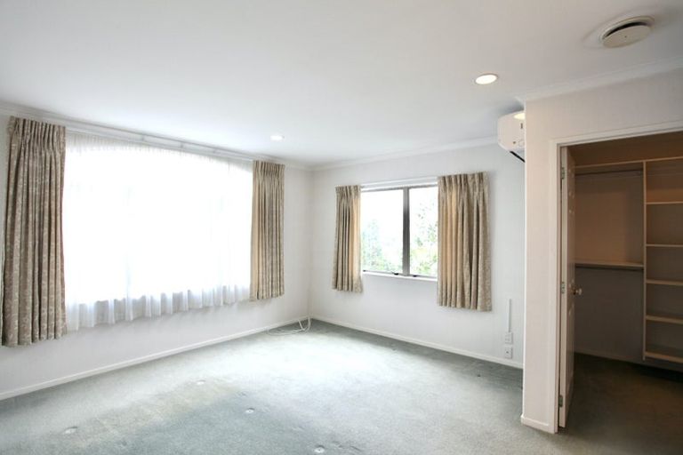 Photo of property in 7 Corta Bella Place, Golflands, Auckland, 2013