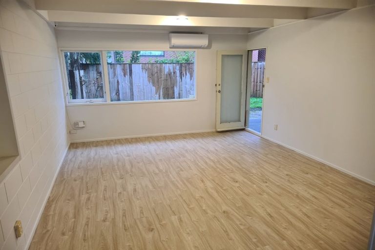 Photo of property in 7/5 Keeling Road, Henderson, Auckland, 0612