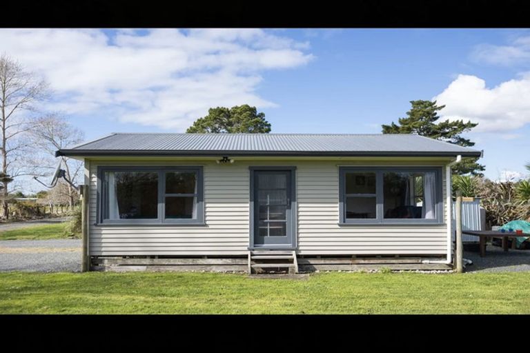 Photo of property in 124a Boord Crescent, Kumeu, 0891
