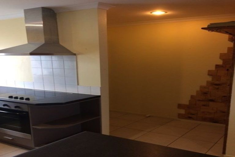 Photo of property in 20 Brashier Circle, Sunnyvale, Auckland, 0612