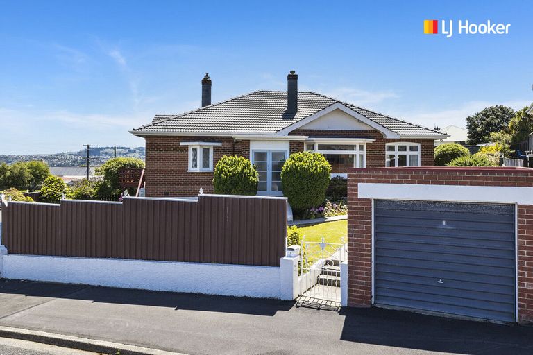 Photo of property in 1 Spencer Street, Andersons Bay, Dunedin, 9013