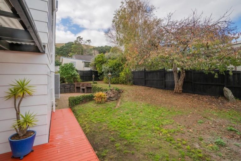 Photo of property in 2/19 Ridgemount Rise, Mangere Bridge, Auckland, 2022