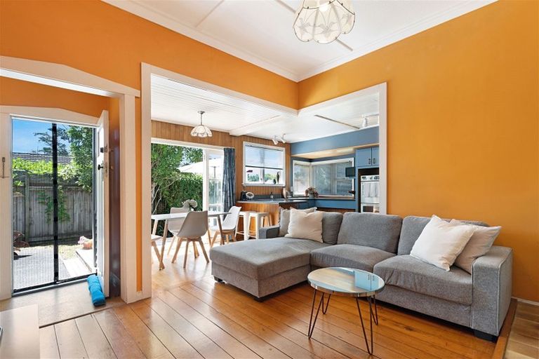 Photo of property in 17 Arawa Street, New Lynn, Auckland, 0600