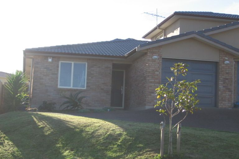 Photo of property in 34 Ballymore Drive, Pinehill, Auckland, 0632