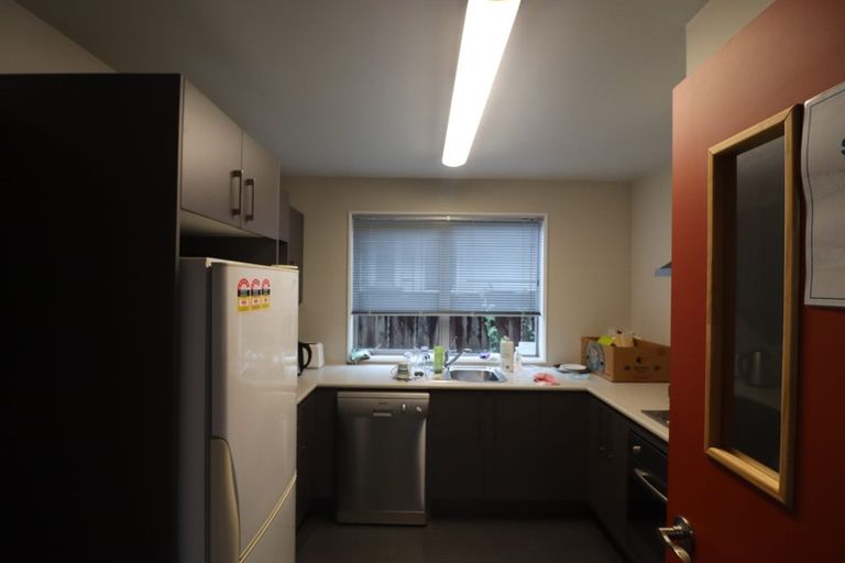 Photo of property in 1/108 Lincoln Road, Henderson, Auckland, 0610