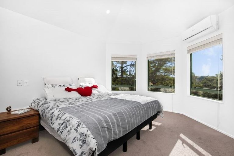 Photo of property in 1/24 Capilano Place, Glenfield, Auckland, 0629