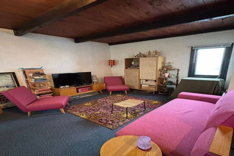 Photo of property in 24/10 Pitarua Street, Thorndon, Wellington, 6011